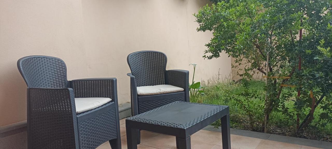 Casa Lilla 1 E 2 Apartment Ористано Екстериор снимка