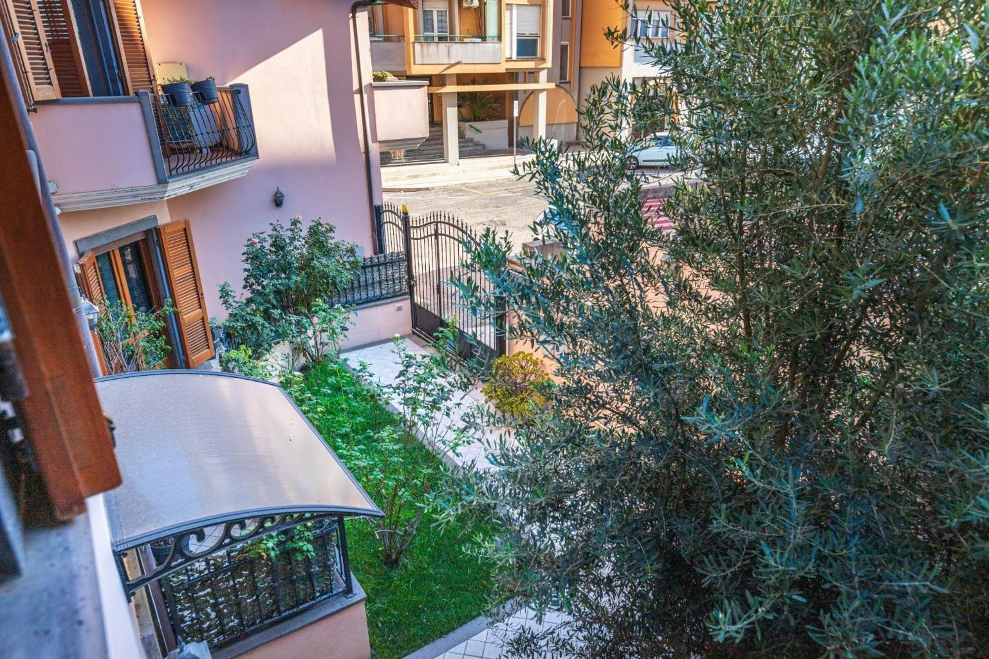 Casa Lilla 1 E 2 Apartment Ористано Екстериор снимка