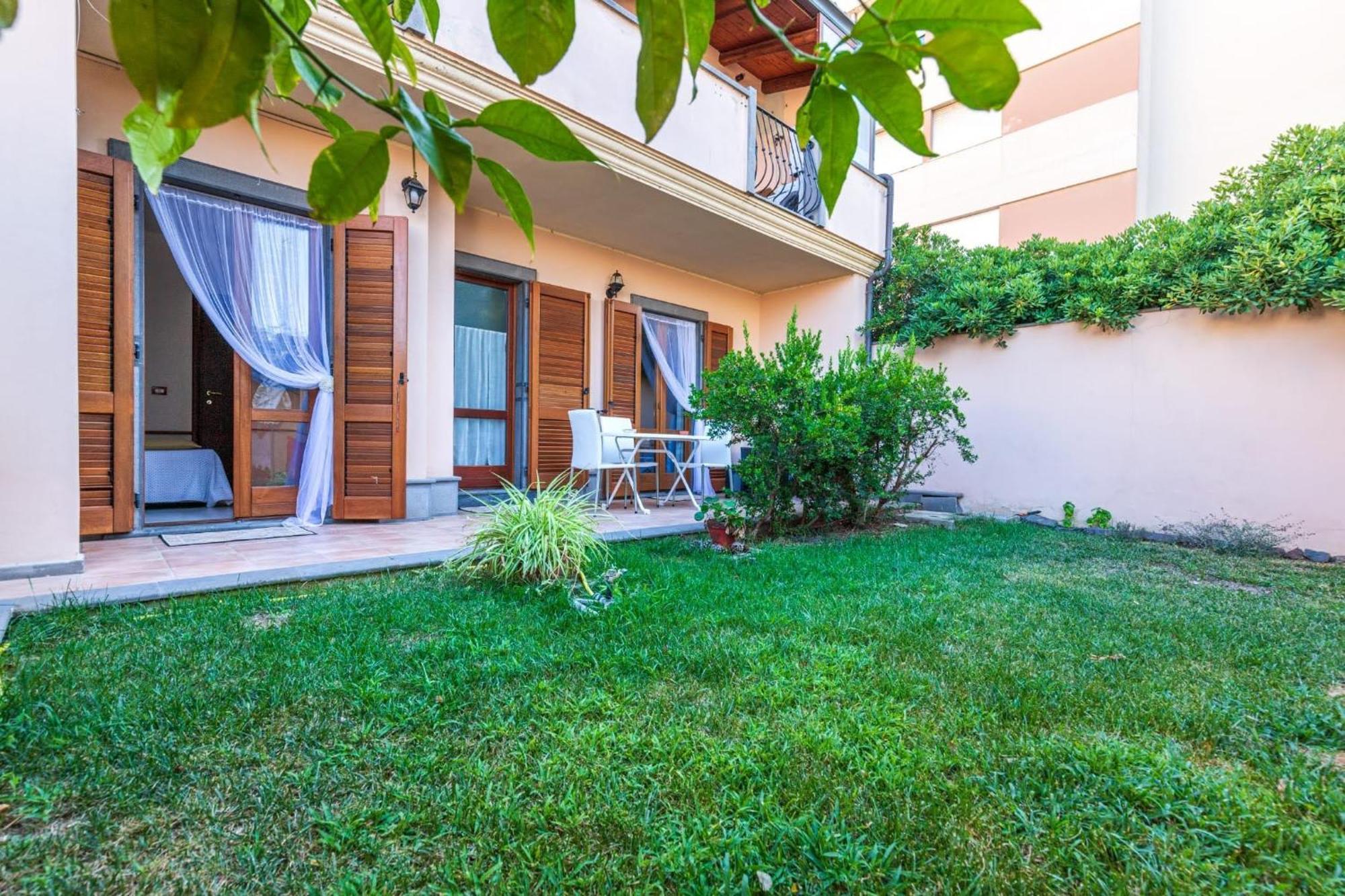 Casa Lilla 1 E 2 Apartment Ористано Екстериор снимка