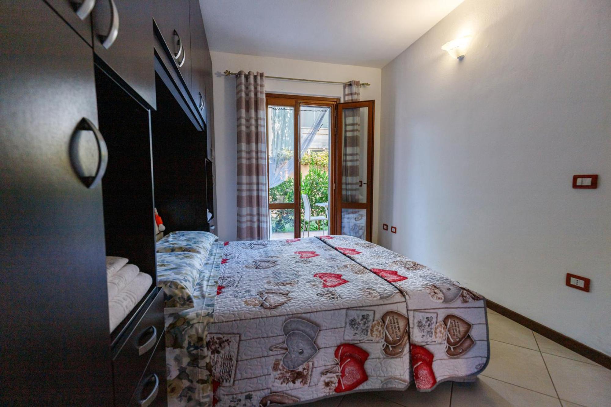 Casa Lilla 1 E 2 Apartment Ористано Стая снимка