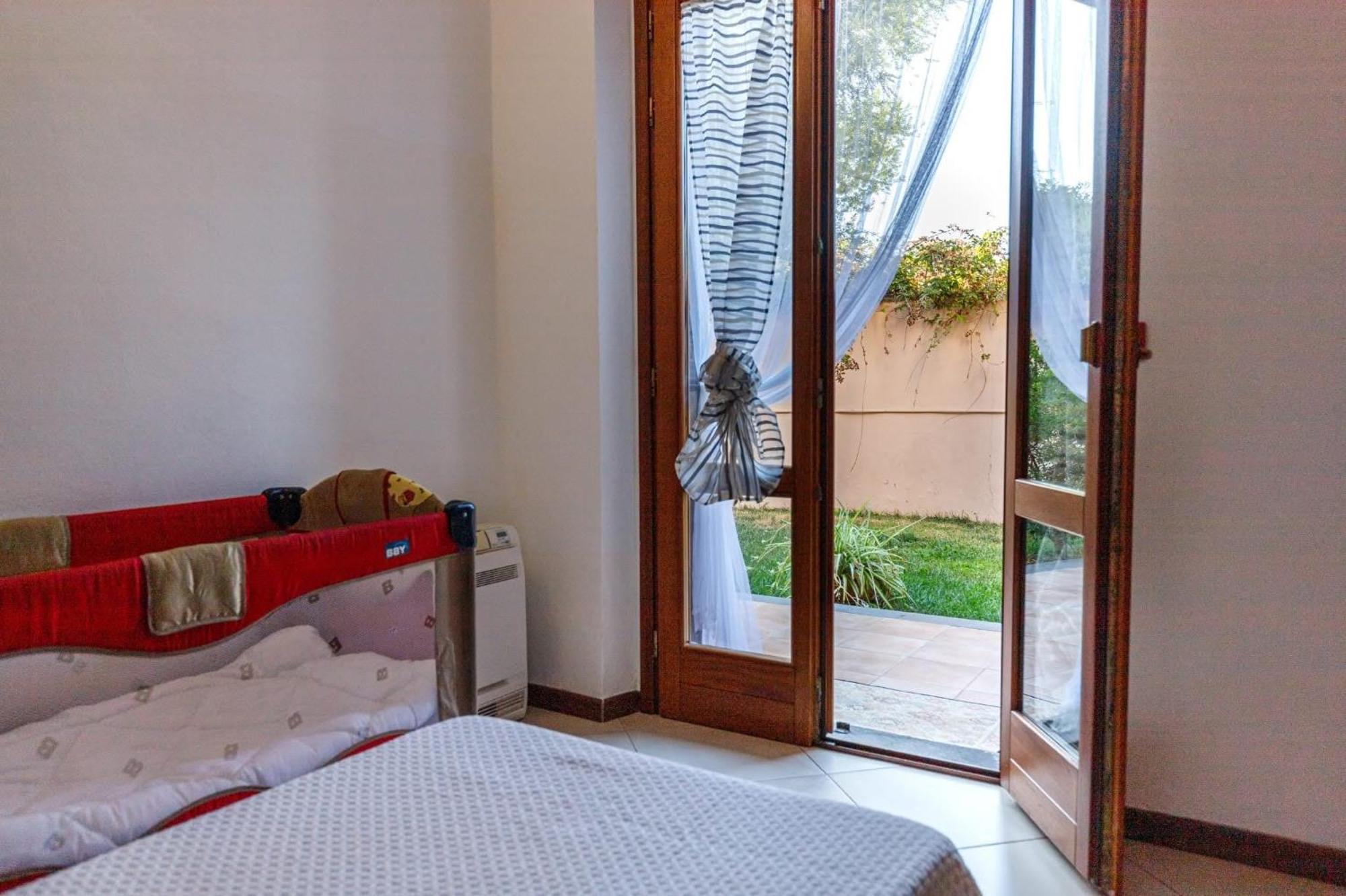 Casa Lilla 1 E 2 Apartment Ористано Стая снимка